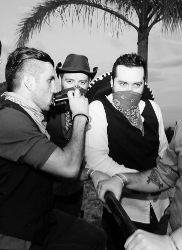 Organizadores: INDIE COLLECTIVE