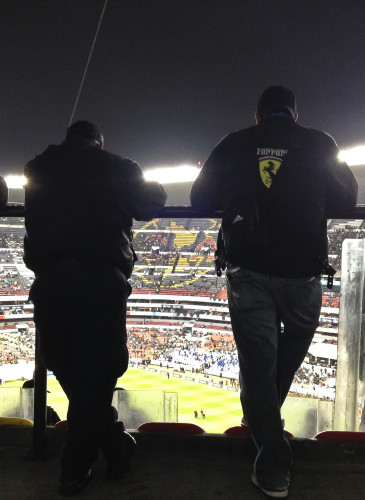 Afición en el azteca-7