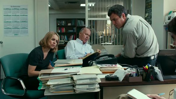 Rachel McAdams, Michael Keaton y Mark Ruffalo en una escena de "Spotlight". McAdams y Ruffalo están nominados al Oscar en las categorías de mejor actriz y mejor actor secundarios.