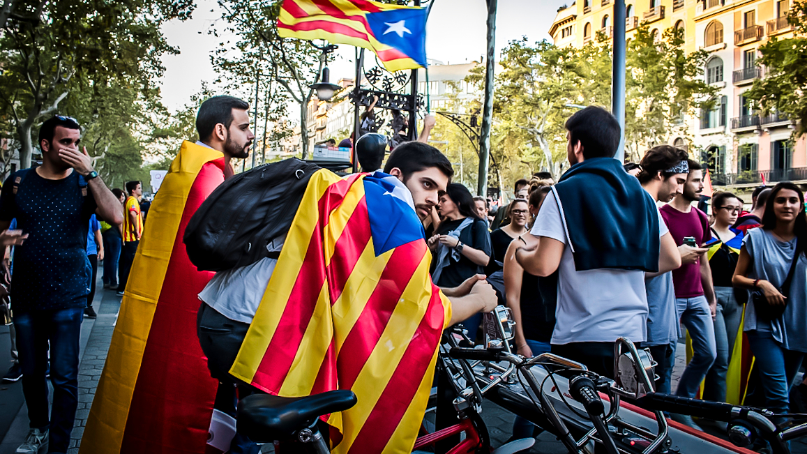 Cataluña sigue partida a la mitad tras sus elecciones