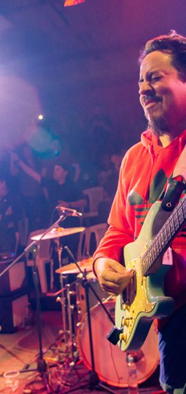 Moisés Anaya, guitarrista y compositor de Adrenalina en "El último y nos vamos", concierto de despedida. Foto FACTUM/Gerson Nájera.