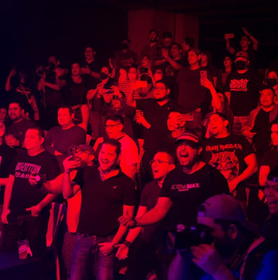 Asistentes de "El último y nos vamos", concierto de despedida de Adrenalina. Foto FACTUM/Gerson Nájera.